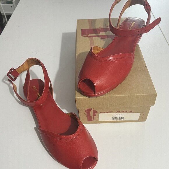 New in Box Remix Vintage COMO Red Leather Anklestrap Sandals sz 10 - Picture 2 of 8